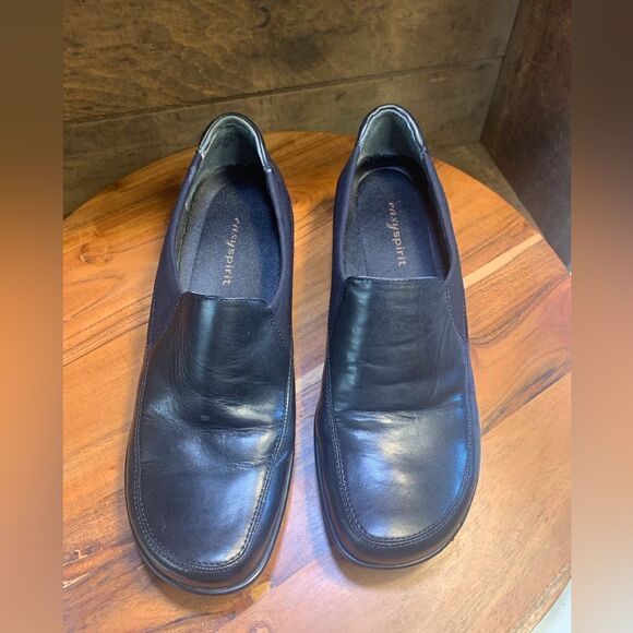 Easy Spirit comfy womens shoes.  Inv 5542b - Picture 1 of 5
